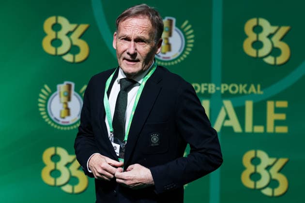 DFB Pokalfinale - FC Bayern München - VfB Stuttgart am 23.05.2026 im Olympiastadion in Berlin BVB-Präsident Hans-Joachim Watzke auf dem grünen Teppich.
