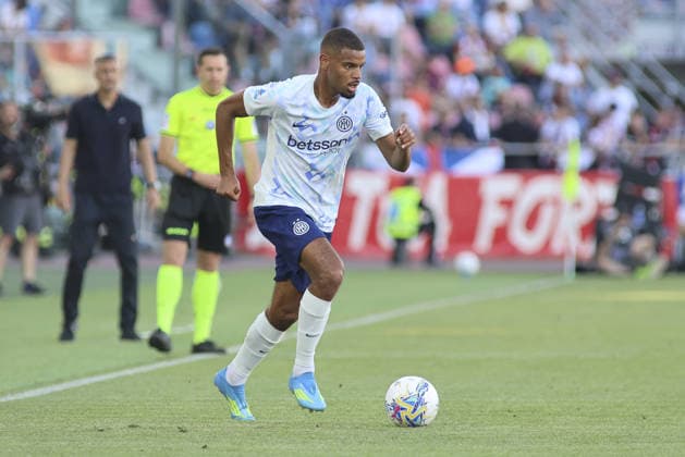 IPA85003489 - Andy Diouf of Inter FC play the ball during Bologna FC vs FC Inter, 38th Serie A Enilive 2025-26 game at Renato dall Ara stadium in Bologna (BO), Italy, on May 23, 2026.  Copyright: xDavidexCasentini IPAxSportx xx 85003489
