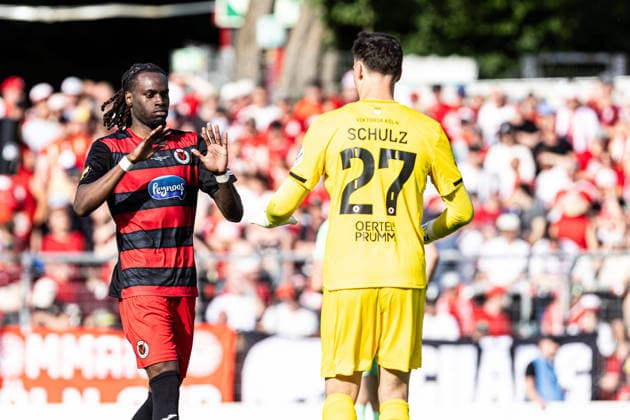Finaltag der Amateure 2026: SC Fortuna Köln - FC Viktoria Köln; Sportpark Höhenberg, Köln; 23.05.2026 Jakob Sachse (FC Viktoria Köln, 40) bei Elfmeterschießen, Elfmeter. Arne Schulz (FC Viktoria Köln, 27) Finaltag der Amateure 2026: SC Fortuna Köln - FC Viktoria Köln; Sportpark Höhenberg, Köln; 23.05.2026 Copyright: xBEAUTIFULxSPORTS Buriakovx