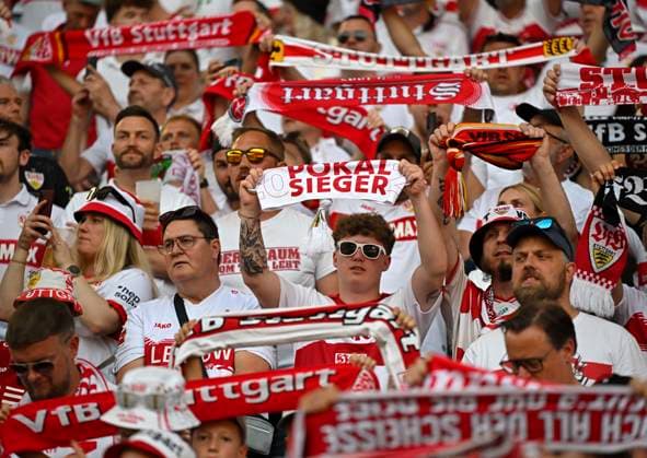 23.05.2026, Fussball DFB-Pokal 2025 2026, Finale, FC Bayern München - VfB Stuttgart, im Olympiastadion Berlin. Die Stuttgart Fans voller Vorfreude - Pokalsieger.