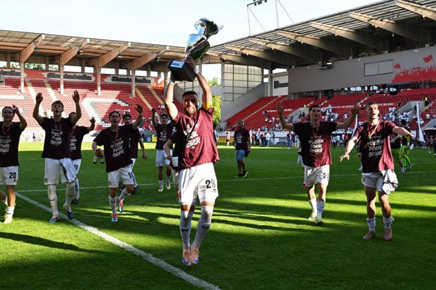 23.05.2026, xpsx, Fußball Finale Hessenpokal, SG Barockstadt Fulda-Lehnerz - SV Wehen Wiesbaden v.l. Jubel, Freude über den Pokalsieg Fatih Kaya (SV Wehen Wiesbaden) (DFL DFB REGULATIONS PROHIBIT ANY USE OF PHOTOGRAPHS as IMAGE SEQUENCES and or QUASI-VIDEO) Offenbach
