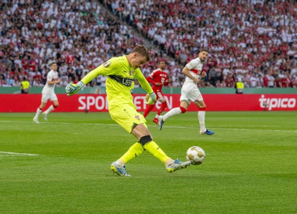 Fußball, Herren, Saison 2025 2026, 83. DFB-Pokal-Finale, FC Bayern München - VfB Stuttgart, Torhüter Alexander Nübel (Stuttgart), 23.05. 2026, Copyright: xMatthiasxKochx