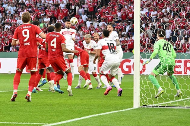 23.05.2026, xsltx, Fussball DFB Pokal Finale, FC Bayern München - VfB Stuttgart v.l. Deniz Undav (VfB Stuttgart) Jonas Urbig (FC Bayern Muenchen) (DFL DFB REGULATIONS PROHIBIT ANY USE OF PHOTOGRAPHS as IMAGE SEQUENCES and or QUASI-VIDEO) Berlin