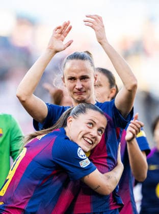 260523 Caroline Graham Hansen of Barcelona in tears while celebrating with Claudia Pina after the UEFA Women s Champions League final football match between Barcelona and Lyon on May 23, 2026 in Oslo. Photo: Vegard Grott BILDBYRAN kod VG VG0925 bbeng football fotball fotboll soccer champions league finale final final 2026 mesterligaen dam fcb barcelona lyon ol lyonnes Copyright: VEGARDxGRoTT BB260523VG058