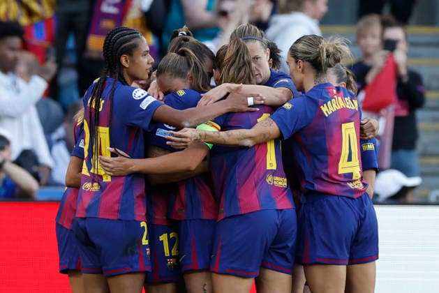 Barcelona players celebrate team s first goal during the Champions League final between FC Barcelona, Barca and Olympique Lyonnais at the Ullevaal Stadium in Oslo, Norway, 23 May 2026. FC Barcelona vs Olympique de Lyon !ACHTUNG: NUR REDAKTIONELLE NUTZUNG!  Copyright: xAlbertoxEstévezx GRAF9952 20260523-55020381862_1