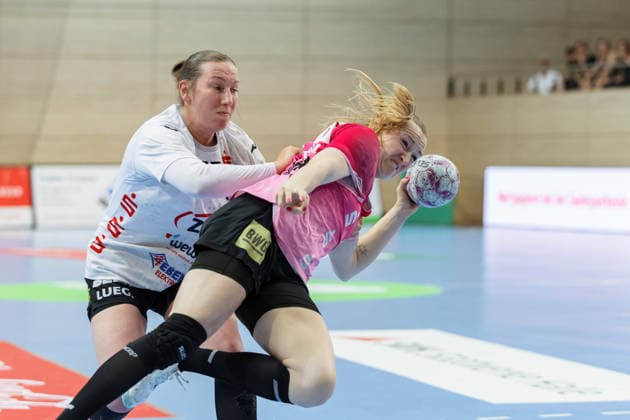 Zoe Stens (Zwickau, 73), Cara Reuthal (Halle, 26), SV Union Halle-Neustadt vs. BSV Sachsen Zwickau, Handball Bundesliga Frauen, Play-Offs 5-11 Spieltag 6, Saison 2025 26, 23.05.2026 Halle SWH Arena Sachsen-Anhalt Deutschland