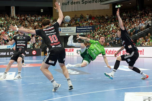 23.05.2026, xovx, Handball Daikin Handball-Bundesliga, HSG Wetzlar - HC Erlangen v.l. Maciej Gebala (HC Erlangen), Florian Scheerer (HC Erlangen), Justin Müller (HSG Wetzlar), Christoph Steinert (HC Erlangen) Wetzlar Buderus Arena Hessen Deutschland (DE)