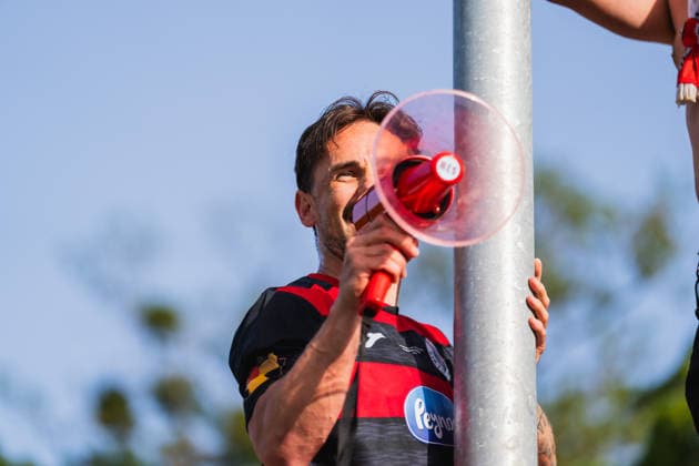 Simon Handle (Viktoria Köln, 07) am Megaphon auf dem Zaun Fortuna Köln vs. FC Viktoria Köln, Fussball, Landespokal Mittelrhein 2025 26, Finale, Saison 2025 26, 23.05.2026, Fortuna Köln vs. FC Viktoria Köln, Fussball, Landespokal Mittelrhein, Finale, Saison 2025 26, 23.05.2026 Köln Copyright: xEibner-Pressefoto LukasxBaldygax EP_LBA