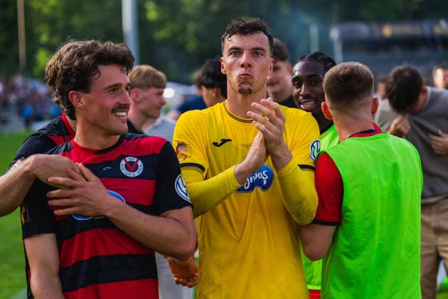 Leonhard Muenst (Viktoria Köln, 05) und Arne Schulz (Viktoria Köln, 27) freude Fortuna Köln vs. FC Viktoria Köln, Fussball, Landespokal Mittelrhein 2025 26, Finale, Saison 2025 26, 23.05.2026, Fortuna Köln vs. FC Viktoria Köln, Fussball, Landespokal Mittelrhein, Finale, Saison 2025 26, 23.05.2026 Köln Copyright: xEibner-Pressefoto LukasxBaldygax EP_LBA