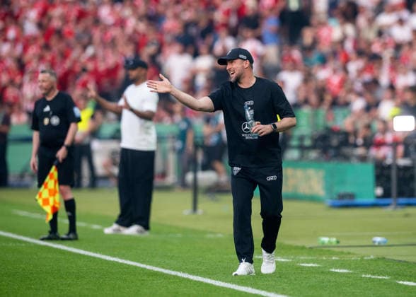 Fußball, Herren, Saison 2025 2026, 83. DFB-Pokal-Finale, FC Bayern München - VfB Stuttgart, Trainer Sebastian Hoeneß (Stuttgart), 23.05. 2026, Copyright: xMatthiasxKochx