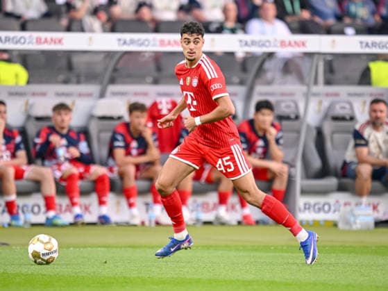 Aleksandar PavloviÄ‡ (FC Bayern München) controls the Ball during the DFB Cup Final 2026 match between FC Bayern München and VfB Stuttgart at Olympiastadion on May 23, 2026 in Berlin, Germany. (Photo by Harry Langer DeFodi Images) -
