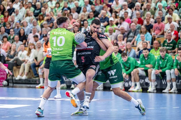 Handball Bundesliga; HSG Wetzlar - HC Erlangen, 23.05.26 Milos Kos (HC Erlangen, 5), Josip Simic (HSG Wetzlar, 10), Cyrill Akakpo (HSG Wetzlar, 20) Handball Bundesliga; HSG Wetzlar - HC Erlangen: Wetzlar, 23.05.26 Copyright: xBEAUTIFULxSPORTS Roeczeyx