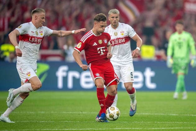 Chris Führich (VfB Stuttgart), Joshua Kimmich (FC Bayern Muenchen) und Ermedin Demirovic (VfB Stuttgart). xettx, Deutschland, Berlin, 23.05.2026, Fussball, DFB-Pokal: FC Bayern Muenchen vs VfB Stuttgart, Saison 2025 2026, Finale, Olympiastadion DFL DFB REGULATIONS PROHIBIT ANY USE OF PHOTOGRAPHS AS IMAGE SEQUENCES AND OR QUASI-VIDEO.
