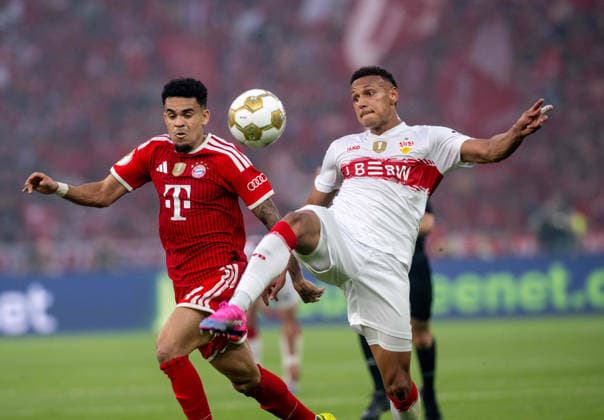 Fußball, Herren, Saison 2025 2026, 83. DFB-Pokal-Finale, FC Bayern München - VfB Stuttgart, v.l. Luis Diaz (Bayern München), Luca Jaquez (Stuttgart), 23.05. 2026, Copyright: xMatthiasxKochx