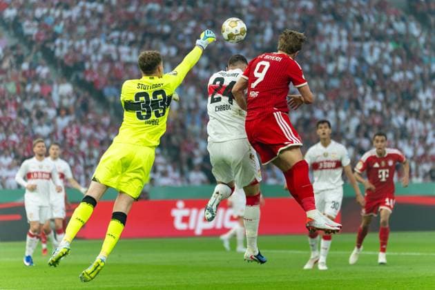 Torwart Alexander Nuebel (VfB Stuttgart, 33), Jeff Chabot (VfB Stuttgart, 24), Harry Kane (FC Bayern Muenchen, 9), GER, FC Bayern Muenchen vs. VfB Stuttgart, Fussball, Herren, DFB-Pokal, Finale, Spielzeit 2025 2026, 23.05.2026 DFL REGULATIONS PROHIBIT ANY USE OF PHOTOGRAPHS AS IMAGE SEQUENCES AND OR QUASI-VIDEO GER, FC Bayern Muenchen vs. VfB Stuttgart, Fussball, Herren, DFB-Pokal, Finale, Spielzeit 2025 2026, 23.05.2026 Berlin Copyright: xEibner-Pressefoto MaxxVincenx EP_MVN