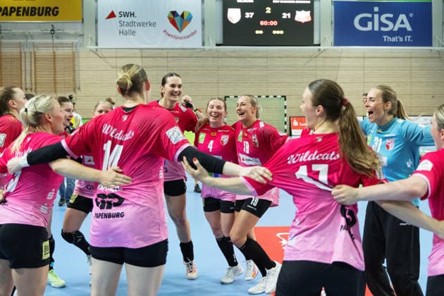 Sport Bilder des Tages Wildcats jubeln nach dem 37:21 Heimsieg, SV Union Halle-Neustadt vs. BSV Sachsen Zwickau, Handball Bundesliga Frauen, Play-Offs 5-11 Spieltag 6, Saison 2025 26, 23.05.2026 Halle SWH Arena Sachsen-Anhalt Deutschland