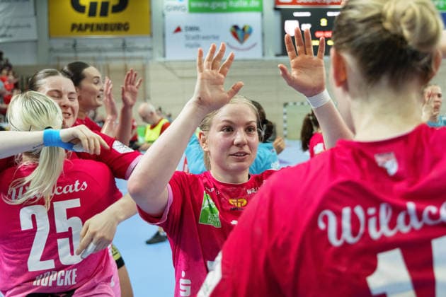 Wildcats jubeln nach dem 37:21 Heimsieg, SV Union Halle-Neustadt vs. BSV Sachsen Zwickau, Handball Bundesliga Frauen, Play-Offs 5-11 Spieltag 6, Saison 2025 26, 23.05.2026 Halle SWH Arena Sachsen-Anhalt Deutschland