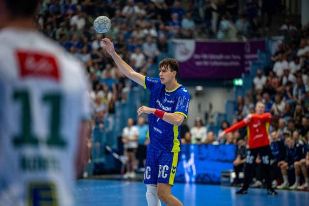 Daikin Handball Bundesliga, VfL Gummersbach - GWD Minden, 23.05.2026 Julian Köster (VfL Gummersbach, 7), ; Daikin Handball Bundesliga, VfL Gummersbach - GWD Minden, 23.05.2026 Copyright: xBEAUTIFULxSPORTS Erlhofx