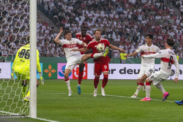 Ramon Hendriks (VfB Stuttgart), Dayot Upamecano, Harry Edward Kane (FC Bayern Muenchen), Chema Jose Maria Andres Baixauli und Angelo Stiller (VfB Stuttgart). xettx, Deutschland, Berlin, 23.05.2026, Fussball, DFB-Pokal: FC Bayern Muenchen vs VfB Stuttgart, Saison 2025 2026, Finale, Olympiastadion DFL DFB REGULATIONS PROHIBIT ANY USE OF PHOTOGRAPHS AS IMAGE SEQUENCES AND OR QUASI-VIDEO.