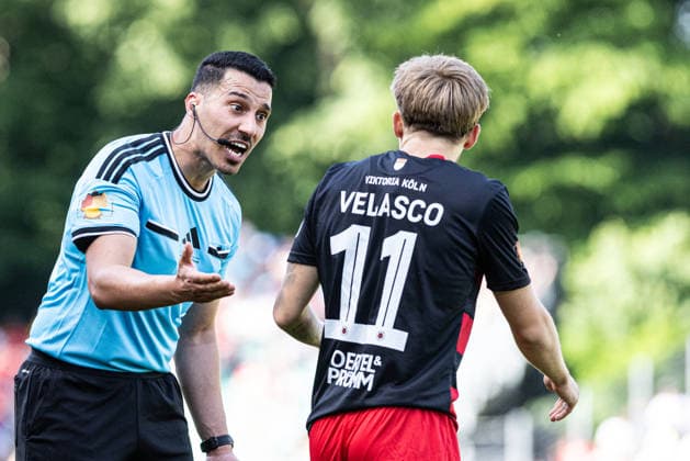 Finaltag der Amateure 2026: SC Fortuna Köln - FC Viktoria Köln; Sportpark Höhenberg, Köln; 23.05.2026 Tarik Damar (Schiedsrichter), +k11+ Finaltag der Amateure 2026: SC Fortuna Köln - FC Viktoria Köln; Sportpark Höhenberg, Köln; 23.05.2026 Copyright: xBEAUTIFULxSPORTS Buriakovx