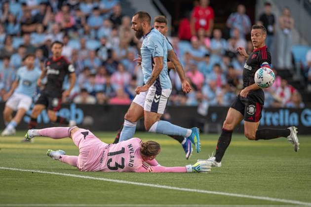ESP RC celta v Elche Club de Futbol La Liga Odysseas of Sevilla FC and Borja Iglesias of RC Celta during La Liga ,2025 2026,between RC Celta and SEvilla FC,final match 38 at Abanca Balaidos Stadium on May 23,2026 in Vigo Spain Vigo Pontevedra Spain Football Copyright: xLuisxLorenzoxAGENCIAxLOFx
