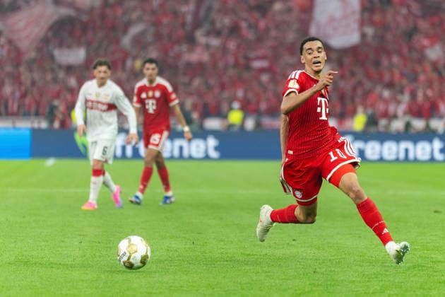 Jamal Musiala (FC Bayern Muenchen, 10) im Dribbling, GER, FC Bayern Muenchen vs. VfB Stuttgart, Fussball, Herren, DFB-Pokal, Finale, Spielzeit 2025 2026, 23.05.2026 DFL REGULATIONS PROHIBIT ANY USE OF PHOTOGRAPHS AS IMAGE SEQUENCES AND OR QUASI-VIDEO GER, FC Bayern Muenchen vs. VfB Stuttgart, Fussball, Herren, DFB-Pokal, Finale, Spielzeit 2025 2026, 23.05.2026 Berlin Copyright: xEibner-Pressefoto MaxxVincenx EP_MVN