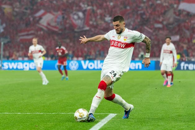 Jeff Chabot (VfB Stuttgart, 24), GER, FC Bayern Muenchen vs. VfB Stuttgart, Fussball, Herren, DFB-Pokal, Finale, Spielzeit 2025 2026, 23.05.2026 DFL REGULATIONS PROHIBIT ANY USE OF PHOTOGRAPHS AS IMAGE SEQUENCES AND OR QUASI-VIDEO GER, FC Bayern Muenchen vs. VfB Stuttgart, Fussball, Herren, DFB-Pokal, Finale, Spielzeit 2025 2026, 23.05.2026 Berlin Copyright: xEibner-Pressefoto MaxxVincenx EP_MVN