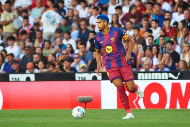 Ronald Araujo FC Barcelona, Barca during the LaLiga EA Sports match between Valencia CF and FC Barcelona at Estadio de Mestalla on May 23, 2026 in Valencia, Spain. (Photo by Maria Jose Segovia DeFodi Images) -