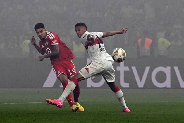 23.05.2026, xsltx, Fussball DFB Pokal Finale, FC Bayern München - VfB Stuttgart v.l. Luis Diaz (FC Bayern Muenchen) Luca Antony Jaquez (VfB Stuttgart) Zweikampf, Aktion, action, battle for the ball (DFL DFB REGULATIONS PROHIBIT ANY USE OF PHOTOGRAPHS as IMAGE SEQUENCES and or QUASI-VIDEO) Berlin
