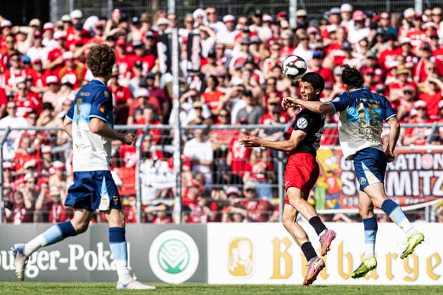 Finaltag der Amateure 2026: SC Fortuna Köln - FC Viktoria Köln; Sportpark Höhenberg, Köln; 23.05.2026 Jakob Sachse (FC Viktoria Köln, 40), David Kamm Al Azzawe (SC Fortuna Köln, 15) Finaltag der Amateure 2026: SC Fortuna Köln - FC Viktoria Köln; Sportpark Höhenberg, Köln; 23.05.2026 Copyright: xBEAUTIFULxSPORTS Buriakovx
