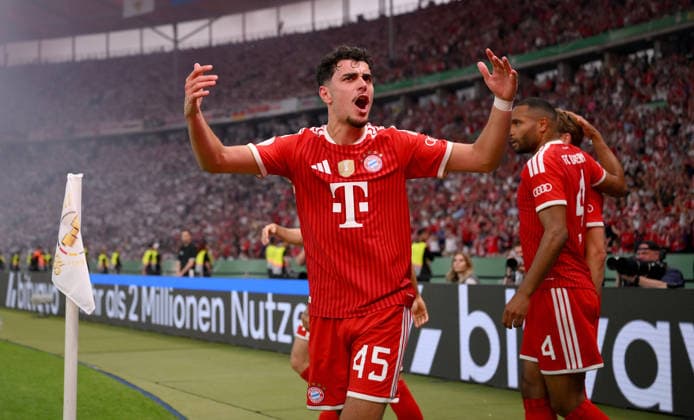 Fussball DFB Pokal Finale 2025 2026 in Berlin FC Bayern Muenchen - VfB Stuttgart 23.05.2026 Jubel FC Bayern Muenchen nach dem Tor zum 1 - 0, Aleksandar Pavlovic