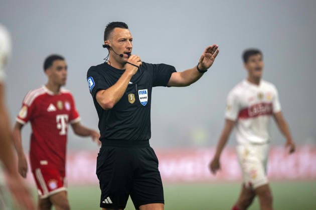 Schiedsrichter Sven Jablonski. xettx, Deutschland, Berlin, 23.05.2026, Fussball, DFB-Pokal: FC Bayern Muenchen vs VfB Stuttgart, Saison 2025 2026, Finale, Olympiastadion DFL DFB REGULATIONS PROHIBIT ANY USE OF PHOTOGRAPHS AS IMAGE SEQUENCES AND OR QUASI-VIDEO.