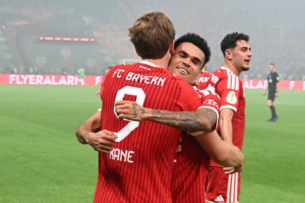 23.05.2026, xsltx, Fussball DFB Pokal Finale, FC Bayern München - VfB Stuttgart v.l. Torjubel nach dem Tor zum celebrating the goal celebrate 2:0 durch Harry Kane (FC Bayern Muenchen) (DFL DFB REGULATIONS PROHIBIT ANY USE OF PHOTOGRAPHS as IMAGE SEQUENCES and or QUASI-VIDEO) Berlin