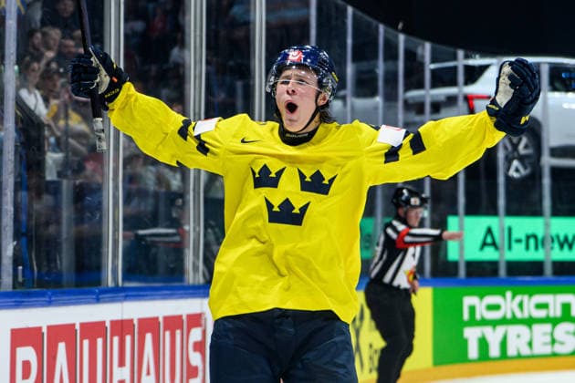 260523 Ivar Stenberg of Sweden celebrates after scoring 1-1 during the 2026 IIHF Ice hockey, Eishockey World Championship, WM, Weltmeisterschaft match between Norway and Sweden on May 23, 2026 in Fribourg. Photo: Jesper Zerman BILDBYRAN kod JZ JZ0727 ishockey ice hockey ishockey-vm 2026 vm 2026 iihf world championship norge norway sverige sweden bbeng jubel *** 260523 Ivar Stenberg of Sweden celebrates after scoring 1 1 during the 2026 IIHF Ice Hockey World Championship match between Norway and Sweden on May 23, 2026 in Fribourg Photo Jesper Zerman BILDBYRAN kod JZ JZ0727 ishockey ice hockey ishockey vm 2026 vm 2026 iihf world championship norge norway sverige sweden bbeng jubel  Copyright: JESPERxZERMAN BB260523JZ028