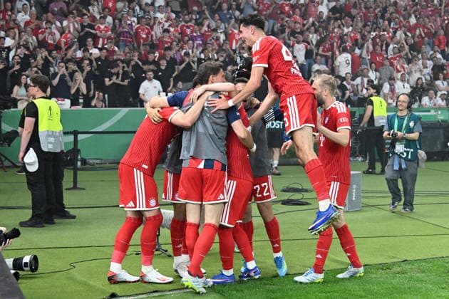 23.05.2026, xsltx, Fussball DFB Pokal Finale, FC Bayern München - VfB Stuttgart v.l. Torjubel nach dem Tor zum celebrating the goal celebrate 2:0 durch Harry Kane (FC Bayern Muenchen) (DFL DFB REGULATIONS PROHIBIT ANY USE OF PHOTOGRAPHS as IMAGE SEQUENCES and or QUASI-VIDEO) Berlin