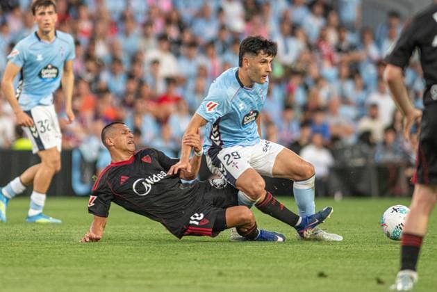ESP RC celta v Elche Club de Futbol La Liga Alexis Sanchez of Sevilla FC and Yoel Lago of RC Celta during La Liga ,2025 2026,between RC Celta and SEvilla FC,final match 38 at Abanca Balaidos Stadium on May 23,2026 in Vigo Spain Vigo Pontevedra Spain Football Copyright: xLuisxLorenzoxAGENCIAxLOFx