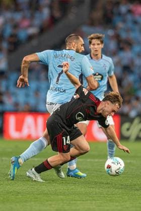ESP RC celta v Elche Club de Futbol La Liga Peque of Sevilla FC and Borja Iglesias of RC Celta during La Liga ,2025 2026,between RC Celta and SEvilla FC,final match 38 at Abanca Balaidos Stadium on May 23,2026 in Vigo Spain Vigo Pontevedra Spain Football Copyright: xLuisxLorenzoxAGENCIAxLOFx
