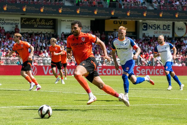 Cottbus, Deutschland 23. Mai 2026: Landespokal Brandenburg - 2025 2026 - Finale - FC Energie Cottbus gegen VfB Krieschow Im Bild: Leon Guwara (Energie Cottbus) DFB regulations prohibit any use of photographs as image sequences and or quasi-video. LEAG Energie Stadion Brandenburg Copyright: xFotostandx xWeilandx