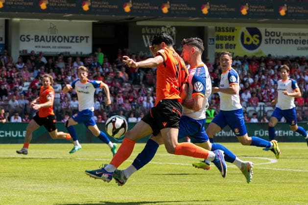 Cottbus, Deutschland 23. Mai 2026: Landespokal Brandenburg - 2025 2026 - Finale - FC Energie Cottbus gegen VfB Krieschow Im Bild: am Ball Can Moustfa (Energie Cottbus) DFB regulations prohibit any use of photographs as image sequences and or quasi-video. LEAG Energie Stadion Brandenburg Copyright: xFotostandx xWeilandx