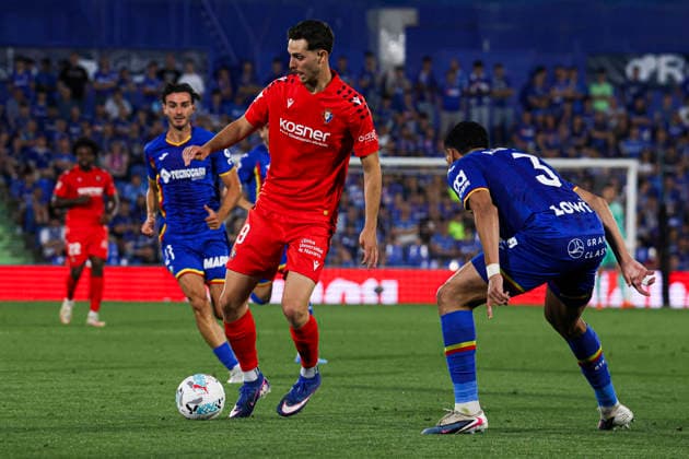 Getafe vs. Osasuna, on the 38th matchday of the 2025 26 Spanish First Division May 23, 2026, Getafe, Madrid, Spain: Raul is defended by Adqar during the Spanish championship LaLiga football match between Getafe and Osasuna on 23 May 2026 at Estadio El Coliseum in Getafe, Madrid, Spain. Madrid Madrid Spain Copyright: xAlejandroxMatiasx