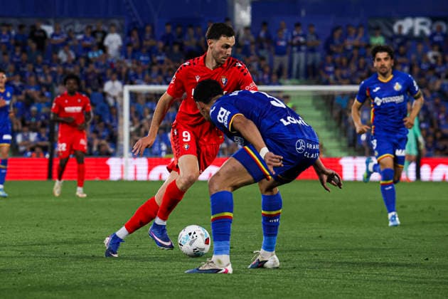 Getafe vs. Osasuna, on the 38th matchday of the 2025 26 Spanish First Division May 23, 2026, Getafe, Madrid, Spain: Raul is defended by Adqar during the Spanish championship LaLiga football match between Getafe and Osasuna on 23 May 2026 at Estadio El Coliseum in Getafe, Madrid, Spain. Madrid Madrid Spain Copyright: xAlejandroxMatiasx