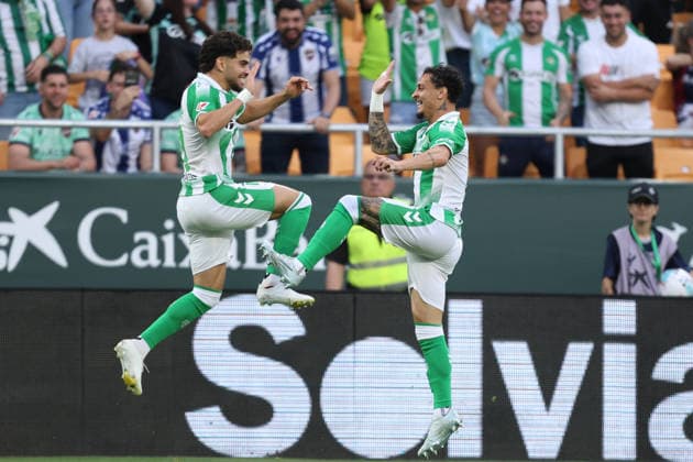 Sport Bilder des Tages ESP: LaLiga EA Sports Real Betis v Levante UD; Abdessamad Ezzalzouli of Real Betis scores goal to Betis and celebrates his goal (1-0) during LaLiga EA Sports, between Real Betis v Levante UD played at La Cartuja Stadium, Sevilla on May 23rd, 2026 in Spain; Sevilla Spain Futbol *** ESP LaLiga EA Sports Real Betis v Levante UD Abdessamad Ezzalzouli of Real Betis scores goal to Betis and celebrates his goal 1 0 during LaLiga EA Sports, between Real Betis v Levante UD played at La Cartuja Stadium, Sevilla on May 23rd, 2026 in Spain Sevilla Spain Football Copyright: xRafaelxRomanx xAgenciaxLOFx