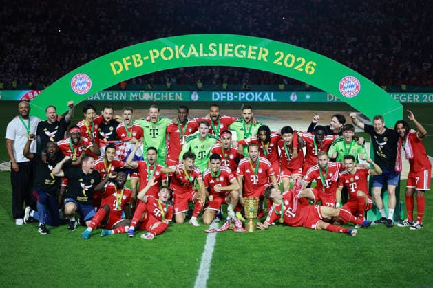 Sport Bilder des Tages Fußball DFB-Pokal Finale FC Bayern München - VfB Stuttgart am 23.05.2026 im Olympiastadion in Berlin DFB-Pokalsieger 2026: FC Bayern München DFB regulations prohibit any use of photographs as image sequences and or quasi-video. *** Soccer DFB Cup Final FC Bayern Munich VfB Stuttgart on 23 05 2026 at the Olympiastadion in Berlin DFB Pokalsieger 2026 FC Bayern Munich DFB regulations prohibit any use of photographs as image sequences and or quasi video xJRx