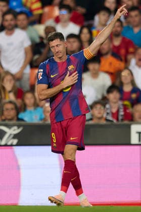 Valencia CF v FC Barcelona, Barca - LaLiga EA Sports VALENCIA, SPAIN - MAY 23: Robert Lewandowski of FC Barcelona celebrates after scoring his team s first goal during to the LaLiga EA Sports match between Valencia CF and FC Barcelona at Estadio Mestalla on May 23, 2026 in Valencia, Spain. (Photo by Francisco Macia Photo Players Images Magara Press) Valencia Estadio Mestalla Spain Copyright: xFranciscoxMaciax