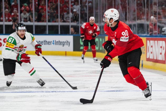 ZURICH, ZURICH - MAY 23: Peter Vincze of Hungary battles with Roman Josi of Switzerland during the 2026 IIHF World Championship, WM, Weltmeisterschaft Preliminary Round Group A match between Switzerland and Hungary at Swiss Life Arena on May 23, 2026 in Zurich, Zurich, Switzerland.  Copyright: xLivioxBaeriswylx xSPPx Sportspressphoto_152914