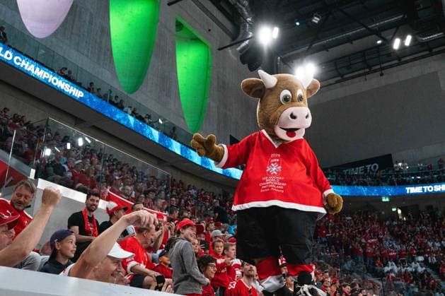 ZURICH, ZURICH - MAY 23: Cooly, the official mascot, entertains the crowd during the 2026 IIHF World Championship, WM, Weltmeisterschaft Preliminary Round Group A match between Switzerland and Hungary at Swiss Life Arena on May 23, 2026 in Zurich, Zurich, Switzerland.  Copyright: xLivioxBaeriswylx xSPPx Sportspressphoto_152920