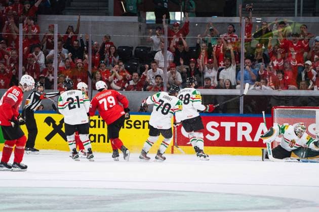 ZURICH, ZURICH - MAY 23: Switzerland supporters celebrate after a Switzerland goal during the 2026 IIHF World Championship, WM, Weltmeisterschaft Preliminary Round Group A match between Switzerland and Hungary at Swiss Life Arena on May 23, 2026 in Zurich, Zurich, Switzerland.  Copyright: xLivioxBaeriswylx xSPPx Sportspressphoto_152926