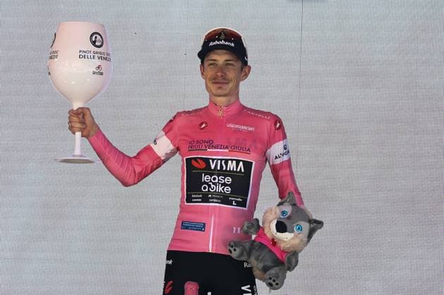 CYCLING - Giro d Italia - Stage 14 - Aosta - Pila Photo by IPA ABACAPRESS.COM85010690 - VINGEGAARD Jonas DEN (Team Visma Lease a Bike) in pink jersey during Stage 14 from Aosta to Pila of the 109th Giro d Italia 2026, on May 23, Pila (AO), Italy during Stage 14 - Aosta - Pila, Giro d Italia race in Pila, Italy, May 23 2026 Pila Italy  Copyright: xIPAxSport ABACAx