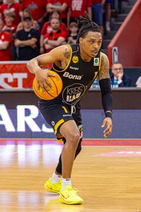 ProA Playoffs Halbfinale, Giessen 46ers vs. Bozic Estriche Kirchheim Knights, Osthalle Giessen; 23.05.2026 ProA, Giessen, Germany - 23.05.2026: Phillip Russell (Bozic Estriche Kirchheim Knights, 1), Barmer ProA 2. Basketball Bundesliga, Playoffs, Spiel der Giessen 46ers vs. Bozic Estriche Kirchheim Knights, Osthalle Giessen Copyright: xBEAUTIFULxSPORTS Freudensteinx