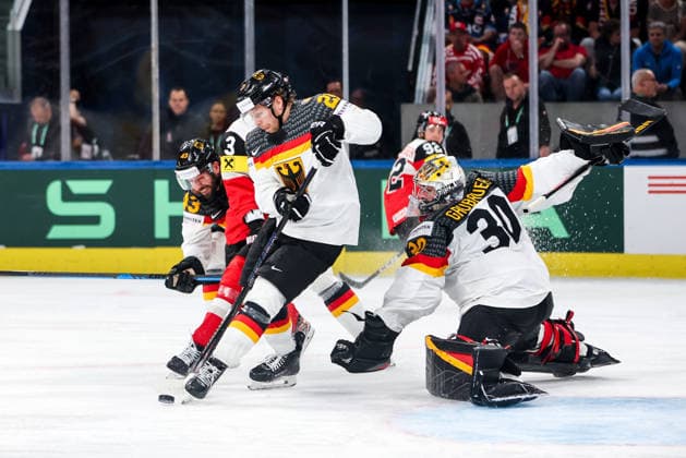Ice hockey, Eishockey - IIHF WC 2026 ZURICH,SWITZERLAND,23.MAY.26 - ICE HOCKEY - IIHF Ice Hockey World Championship, WM, Weltmeisterschaft 2026, group stage, Austria vs Germany. Image shows Andreas Eder (GER), Leon Huttl (GER) and Philipp Grubauer (GER).  GEPAxpictures xMaticxKlansek